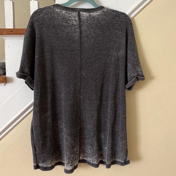 Vici gray waffle tee 🌟 - Picture 8 of 9